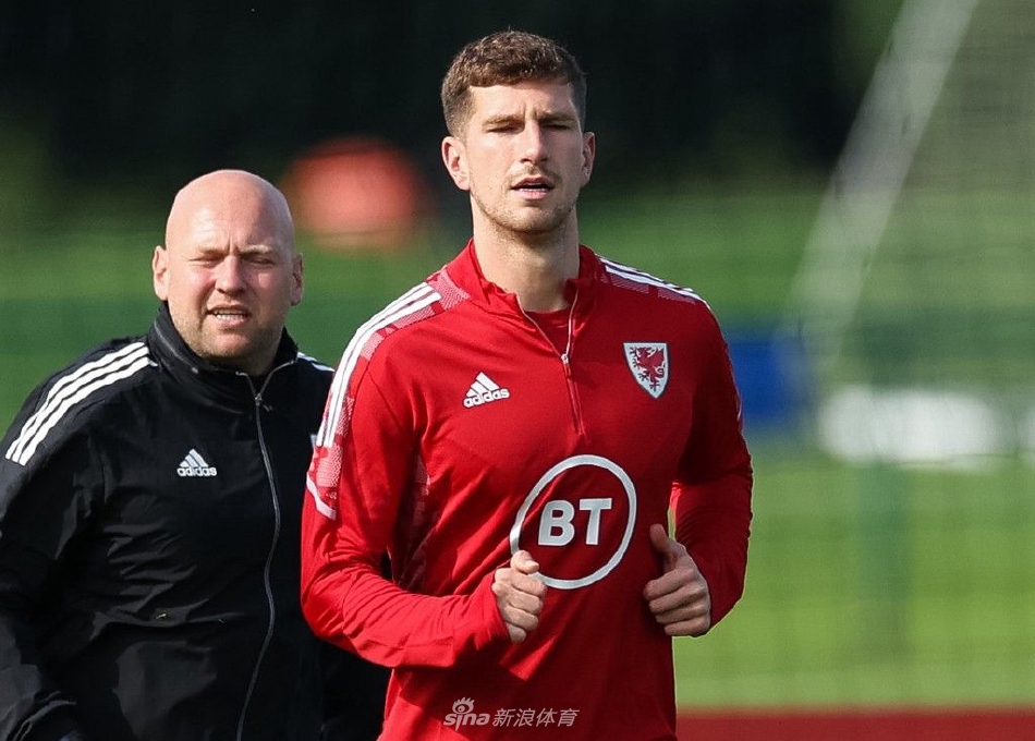 雷火电竞主播-威尔士国家队迎来胜利，士气高涨