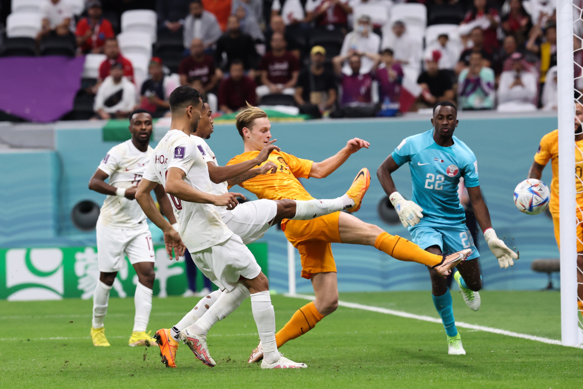 荷兰足球队战胜对手挺进决赛