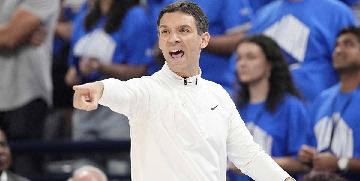 球队主帅在比赛前透露新战术，引发热议