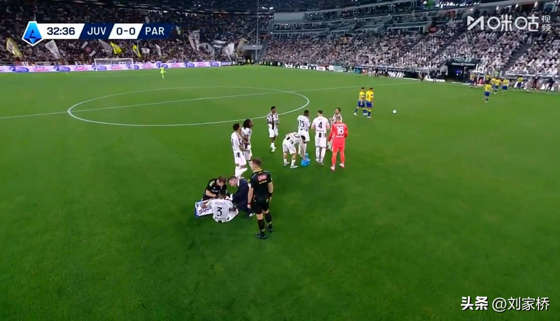 包含帕尔马客场不敌，陷入保级泥淖的词条