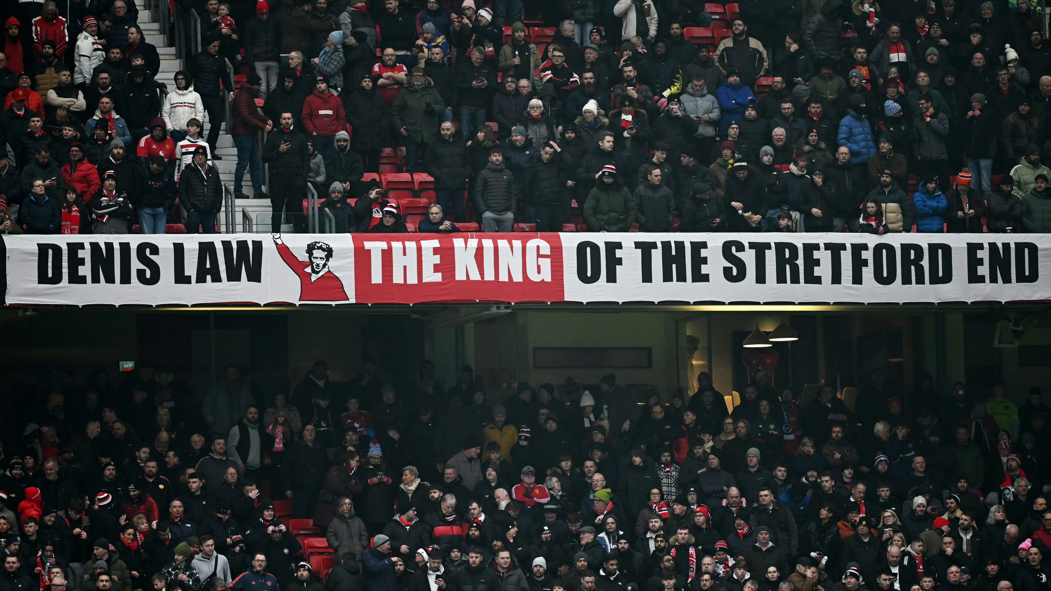 曼联惨败，欧冠出线前景黯淡的简单介绍