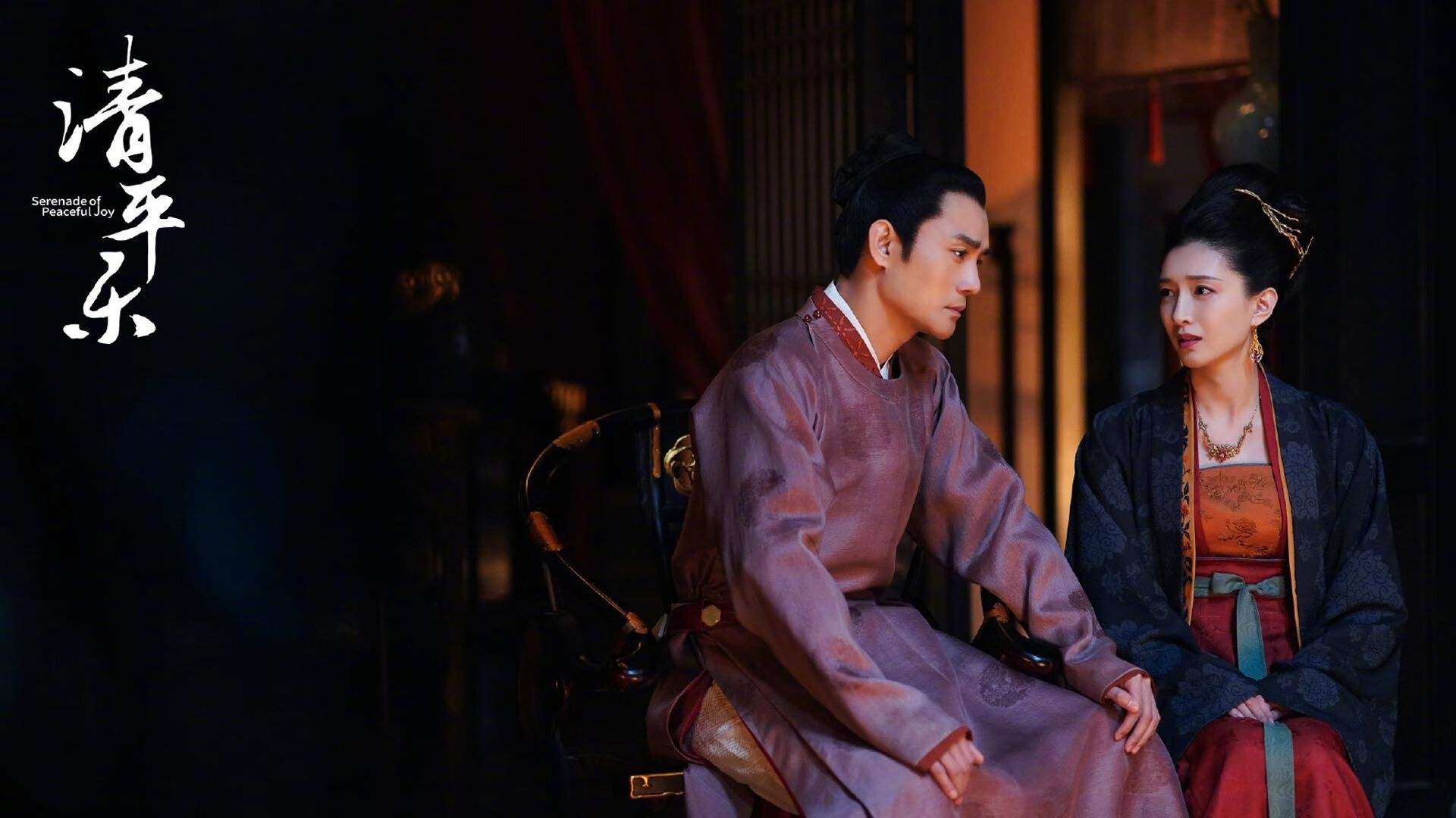 繁星与闪电，足球的唯一性与永恒对抗