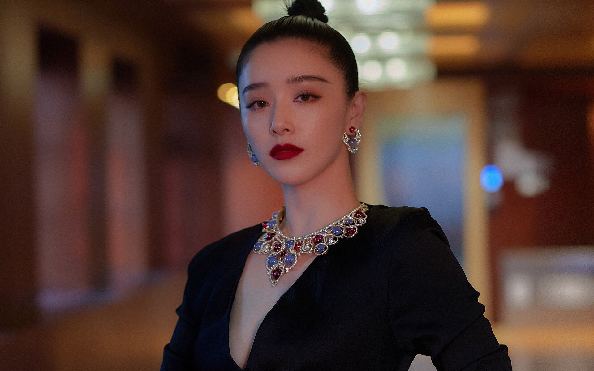 雷火电竞入驻-冰与火之歌，霍勒迪冷焰灼穿寒夜，掘金终章绝杀续写冠军心