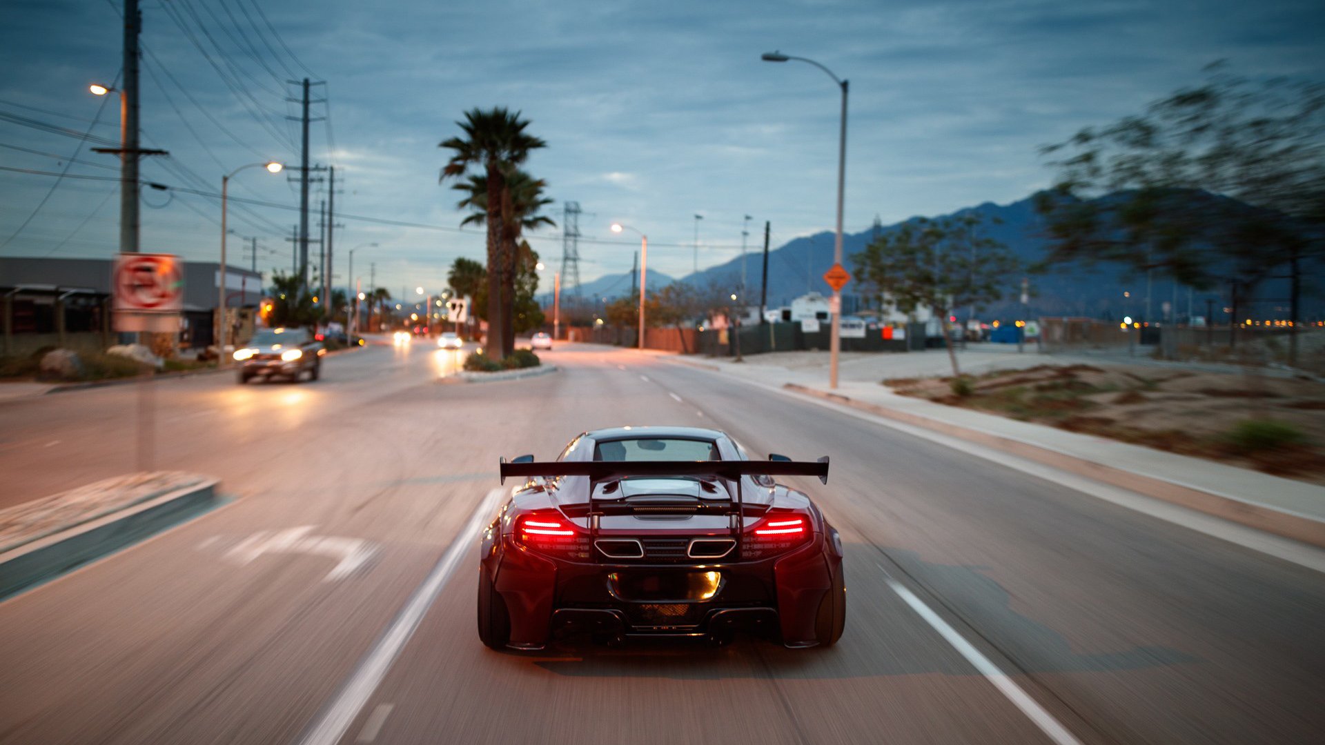 雷火电竞网址-天使与魔鬼一线间，恩比德的神迹与罚单如何点燃绝杀之夜